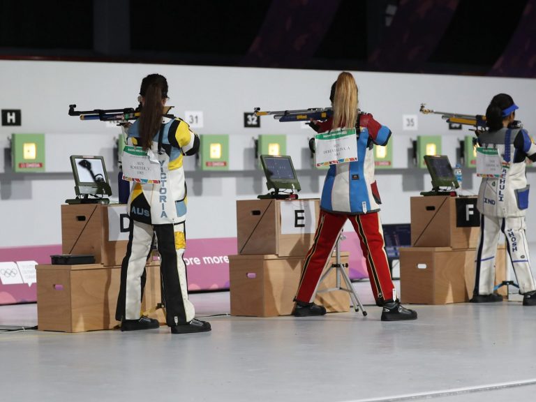 2018-10-08_Shooting_at_2018_Summer_Youth_Olympics_–_Girls’_10_metre_air_rifle_(Martin_Rulsch)_093